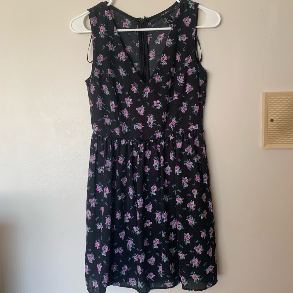 Forever 21 black flower v-neck dress
